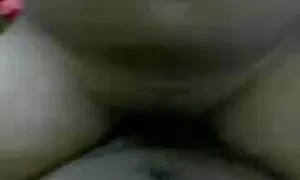 लाल साड़ी के छात्र प ...